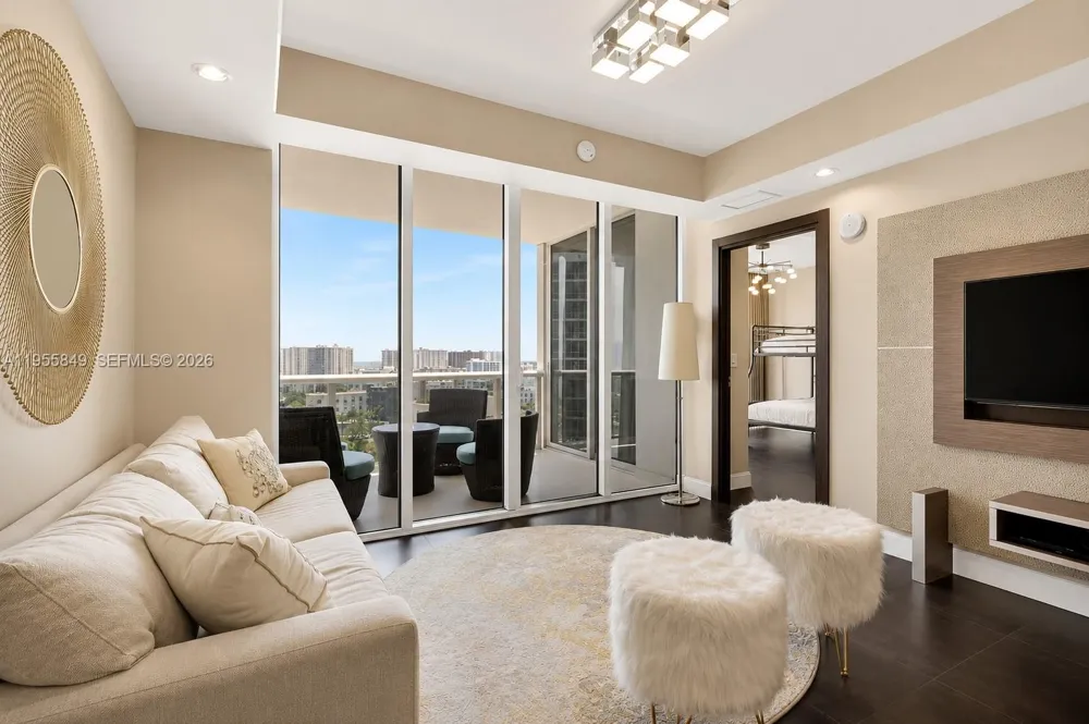 18201 Collins Ave #1507 Sunny Isles Beach, FL 33160