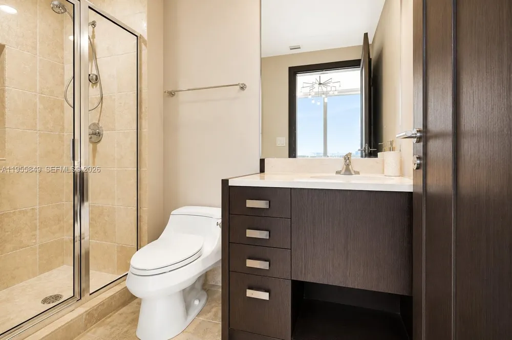 18201 Collins Ave #1507 Sunny Isles Beach, FL 33160