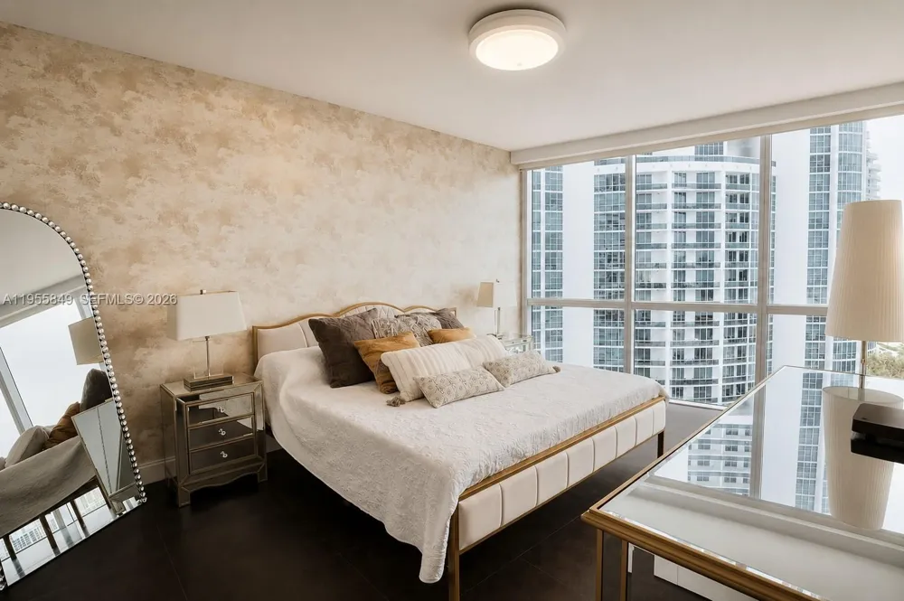 18201 Collins Ave #1507 Sunny Isles Beach, FL 33160