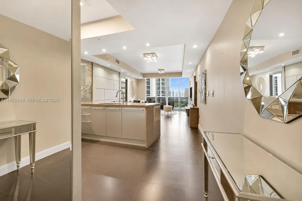 18201 Collins Ave #1507 Sunny Isles Beach, FL 33160