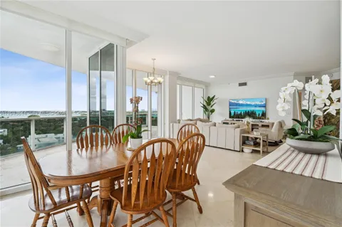 10225 Collins Ave #904