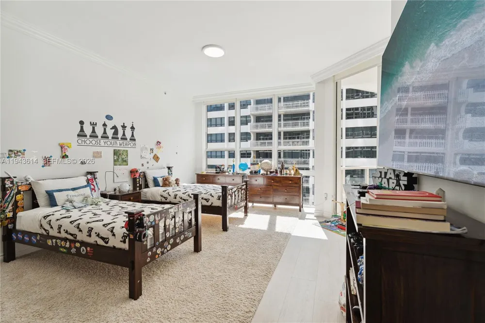 10225 Collins Ave #904 Bal Harbour, FL 33154