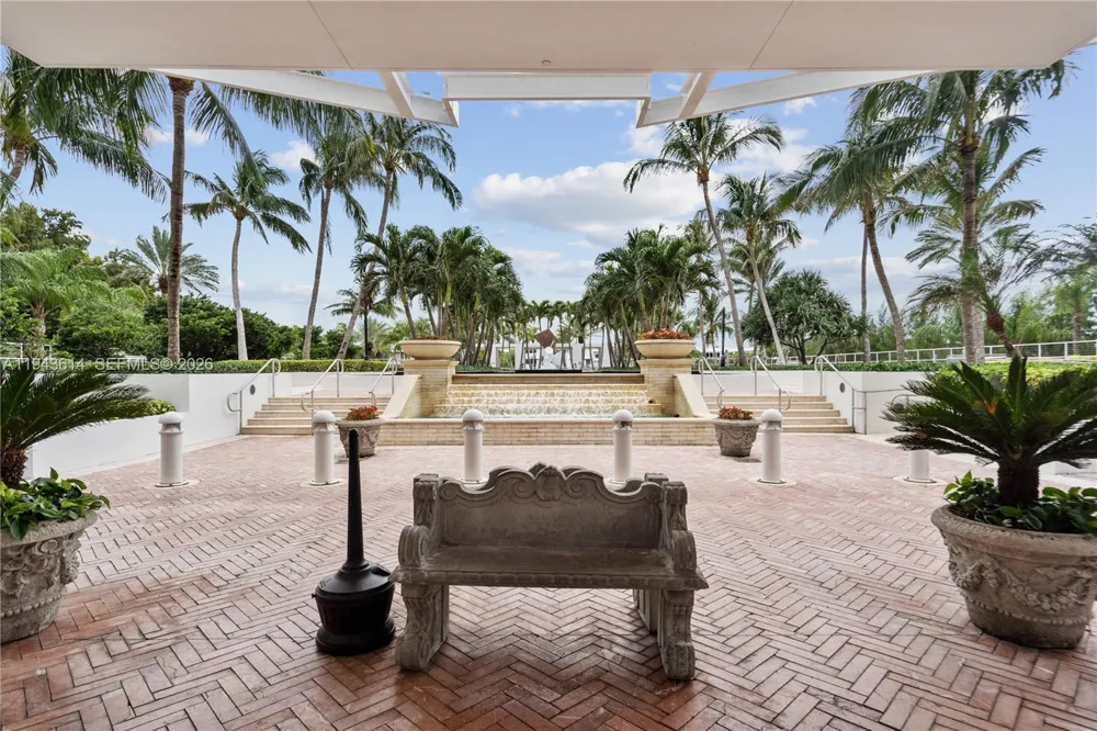 10225 Collins Ave #904 Bal Harbour, FL 33154