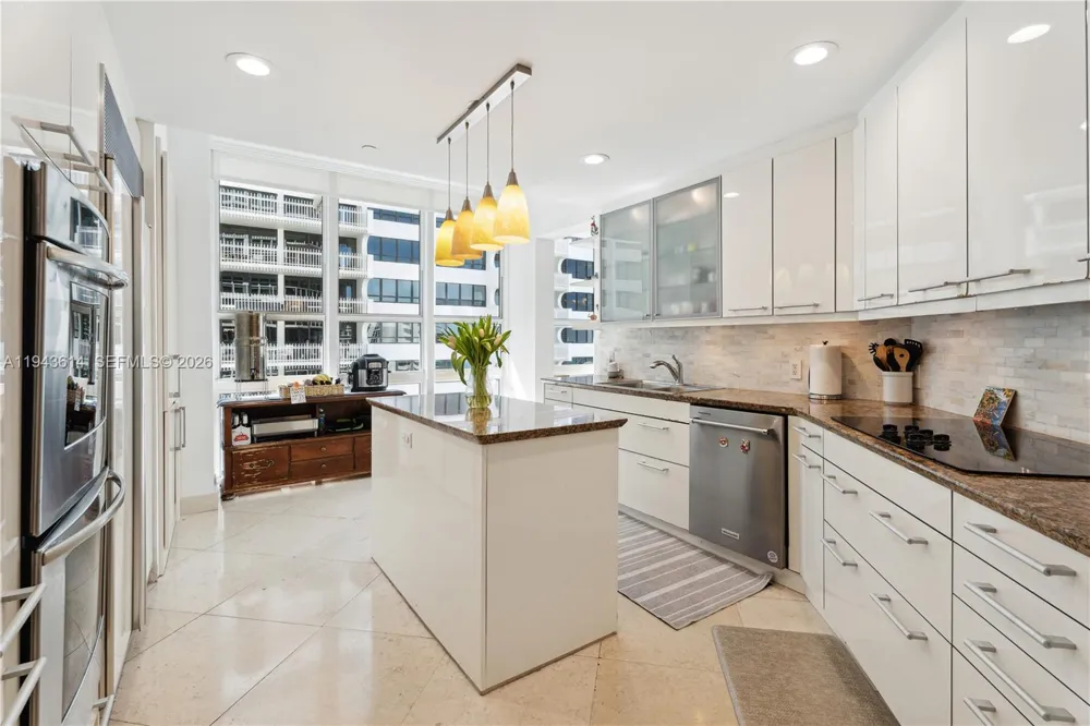 10225 Collins Ave #904 Bal Harbour, FL 33154