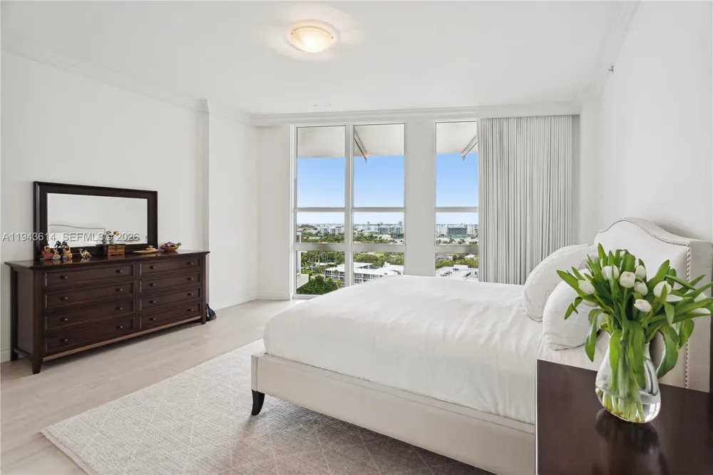 10225 Collins Ave #904 Bal Harbour, FL 33154