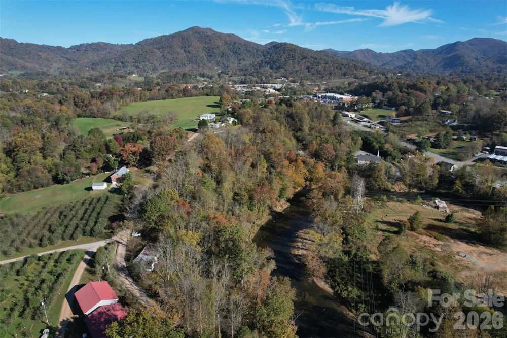 415 Pigeon Ford Road Canton, NC 28716