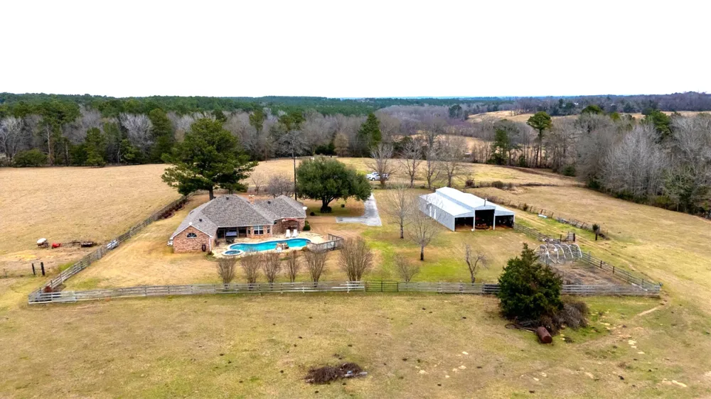 12987 County Road 452 Lindale, TX 75771