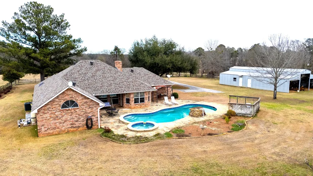 12987 County Road 452 Lindale, TX 75771