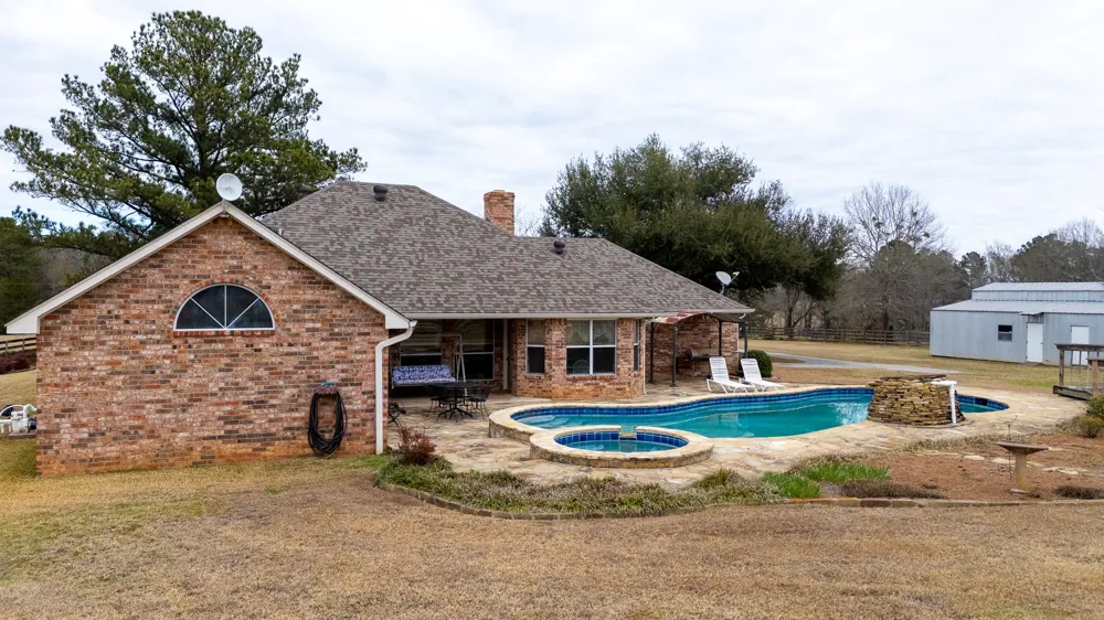 12987 County Road 452 Lindale, TX 75771