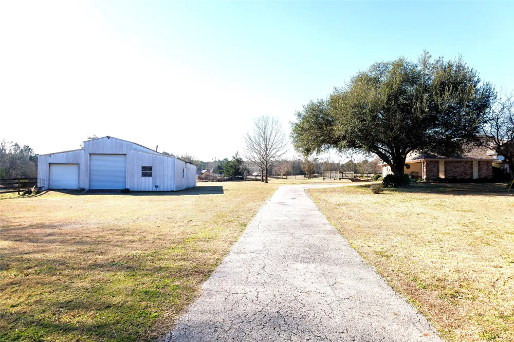 12987 County Road 452 Lindale, TX 75771