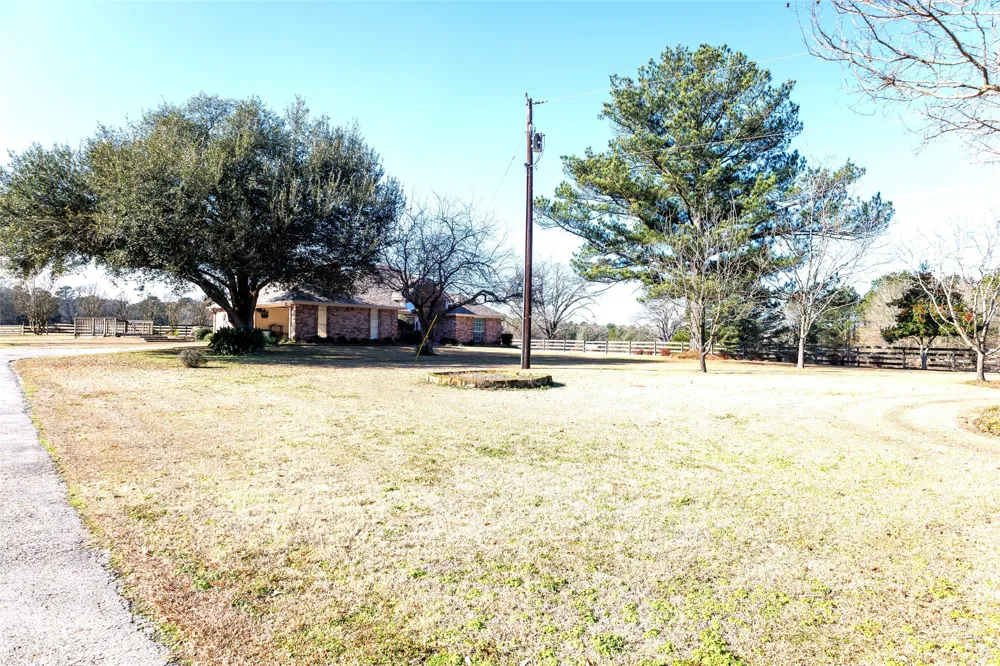 12987 County Road 452 Lindale, TX 75771