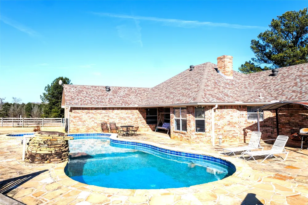 12987 County Road 452 Lindale, TX 75771