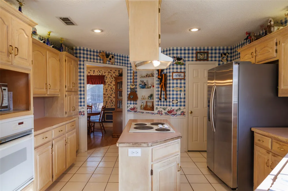 12987 County Road 452 Lindale, TX 75771