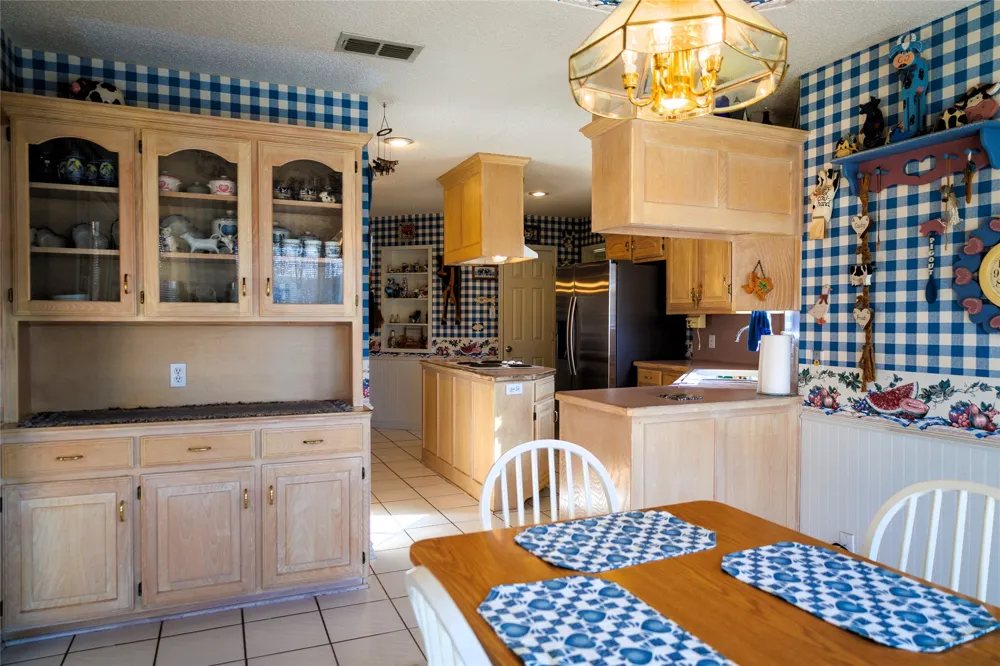 12987 County Road 452 Lindale, TX 75771