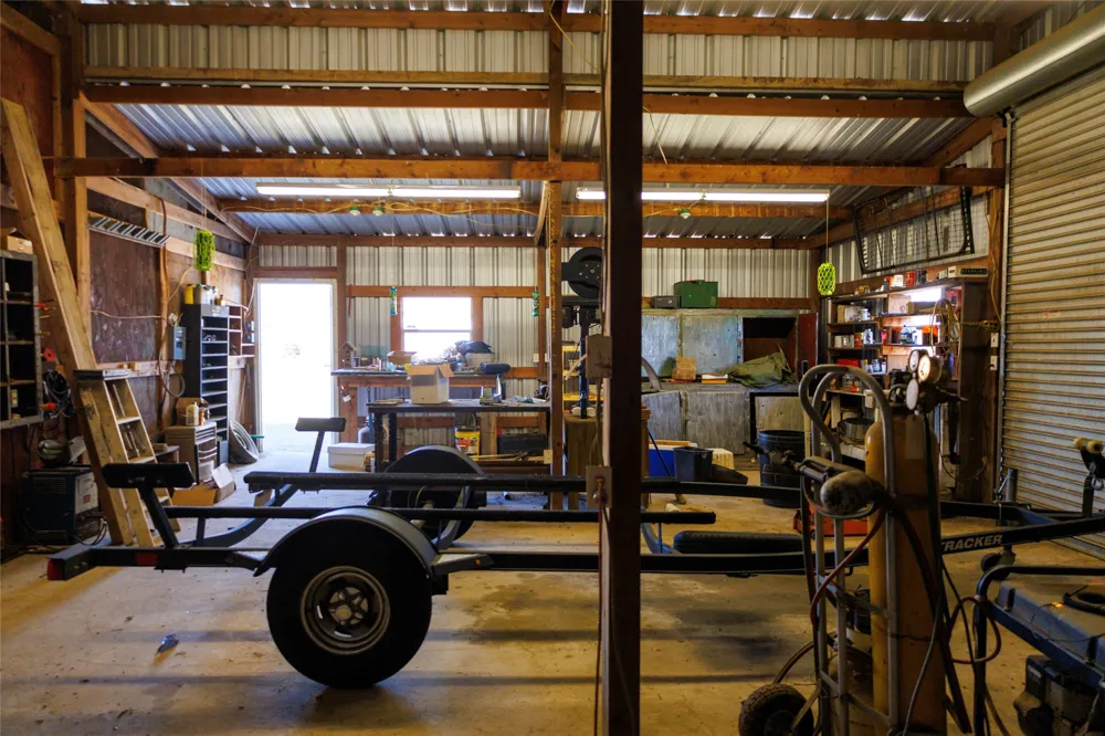12987 County Road 452 Lindale, TX 75771