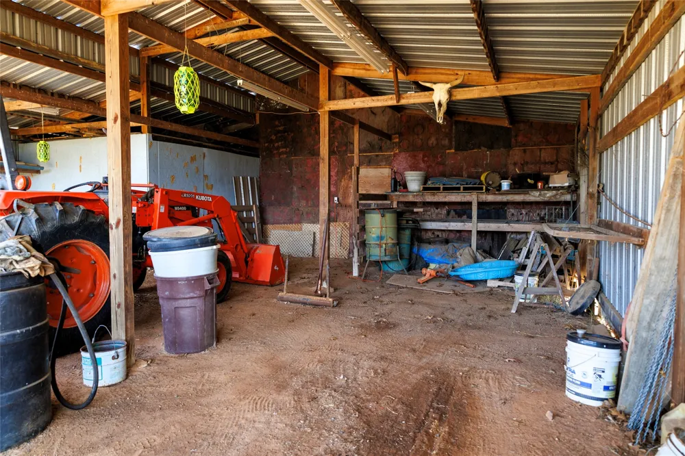12987 County Road 452 Lindale, TX 75771
