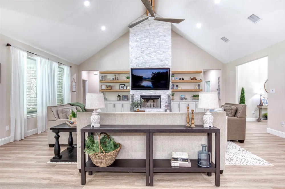 2121 Canyon Lake Road