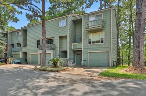 146 Villa Way