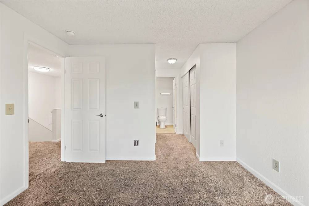 1215 S 237th Lane #1308 Des Moines, WA 98198