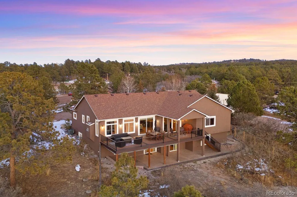 4255 Arrowhead Drive