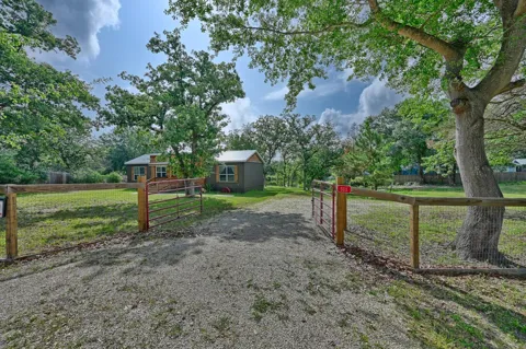515 Lakeview Lane