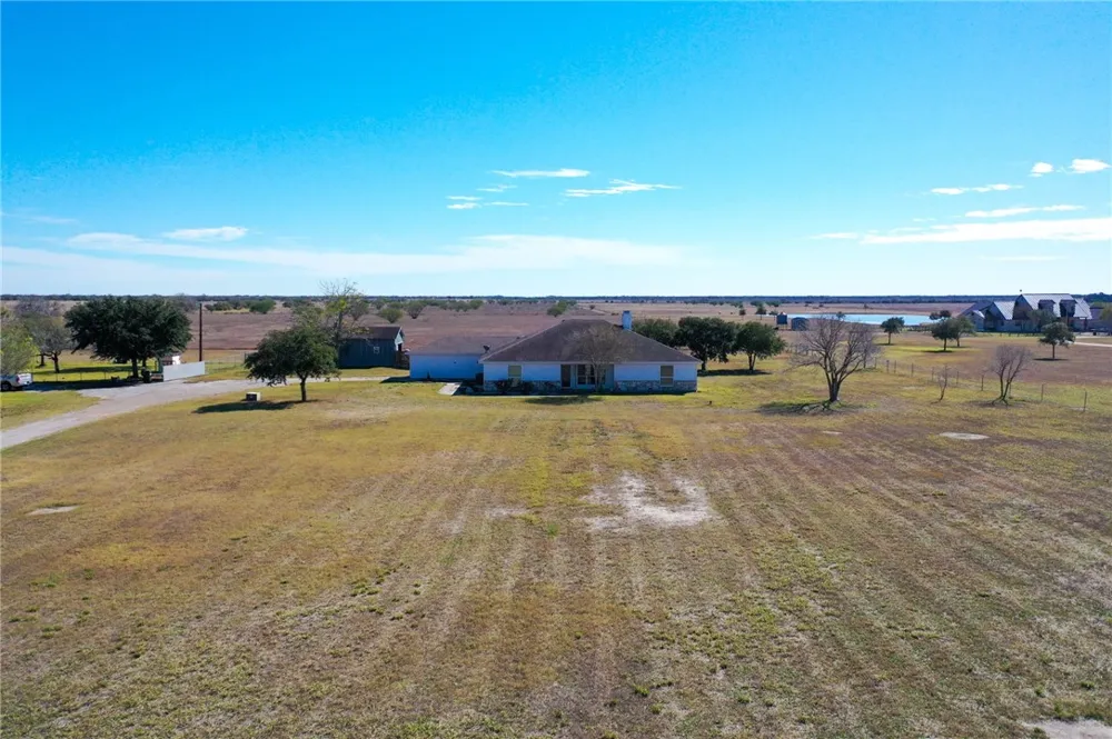 5418 County Road 101 Robstown, TX 78380