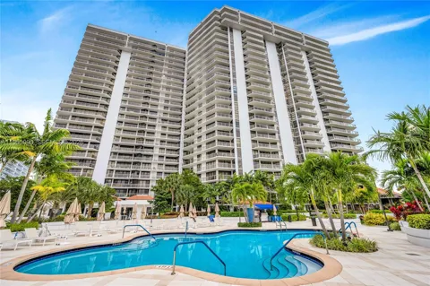 20281 E Country Club Dr #210