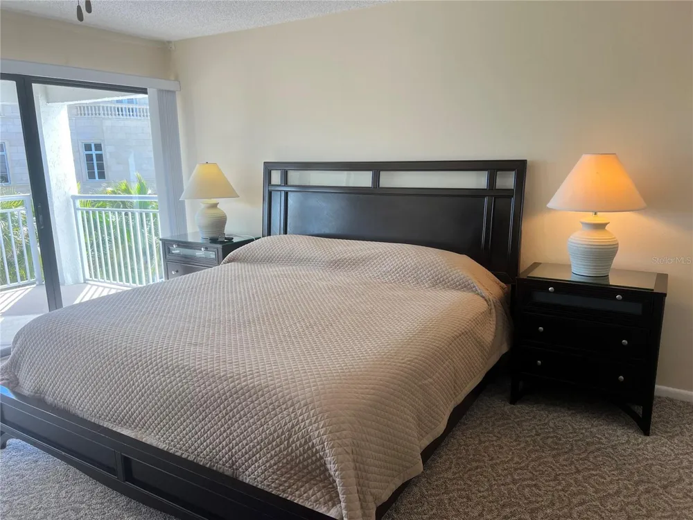 1001 POINT OF ROCKS ROAD #309 Sarasota, FL 34242