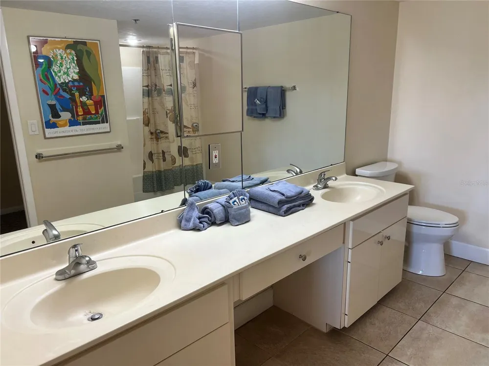 1001 POINT OF ROCKS ROAD #309 Sarasota, FL 34242