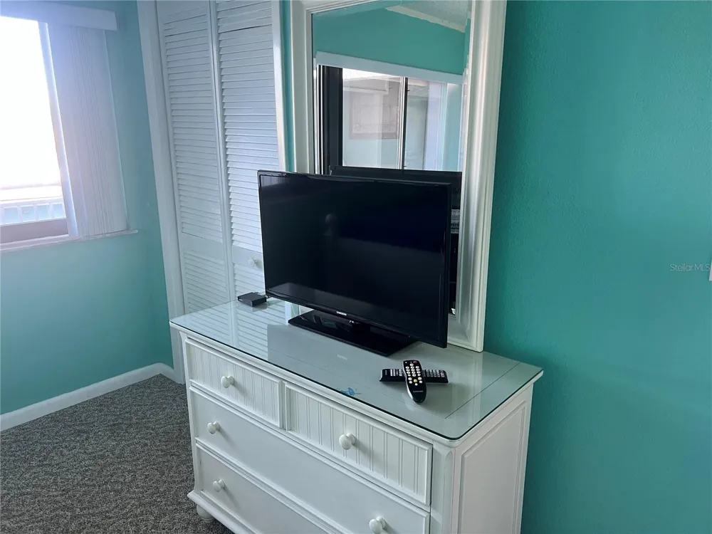 1001 POINT OF ROCKS ROAD #309 Sarasota, FL 34242