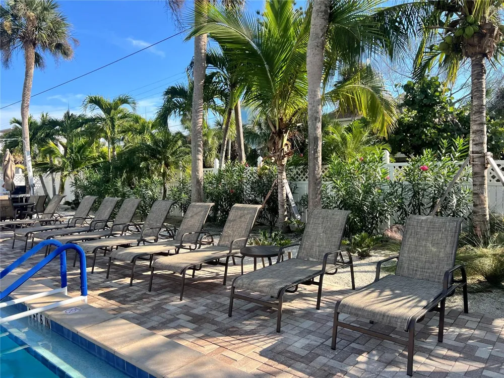 1001 POINT OF ROCKS ROAD #309 Sarasota, FL 34242