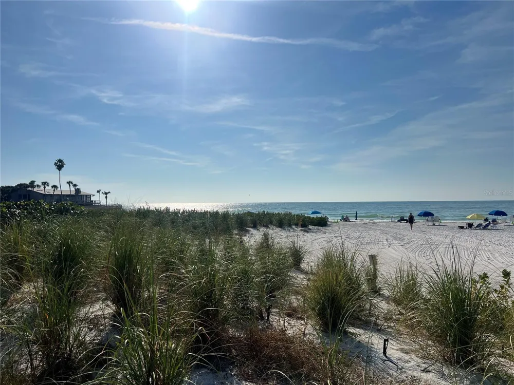 1001 POINT OF ROCKS ROAD #309 Sarasota, FL 34242