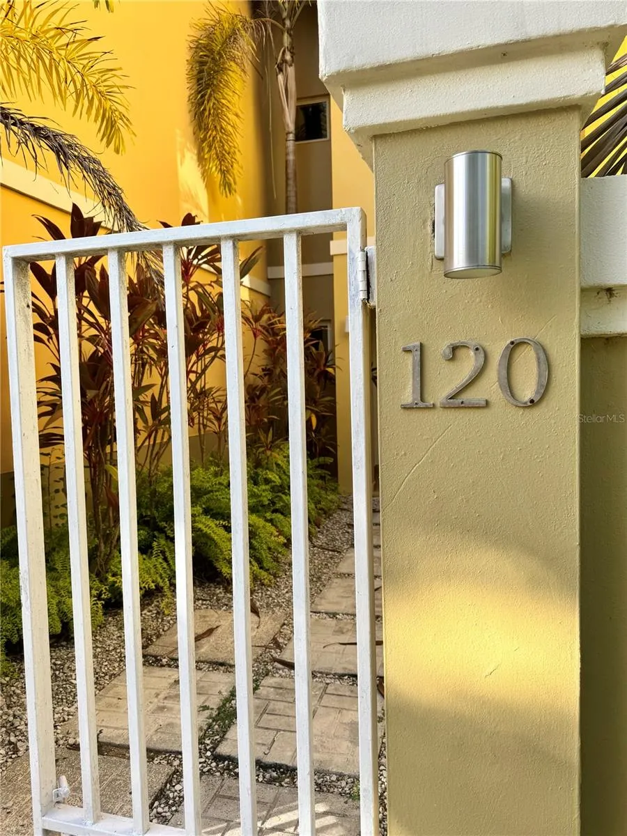 90 CANDELERO DRIVE #120 Humacao, PR 00791