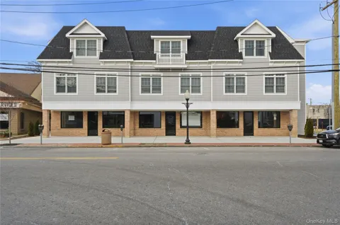 180 Deer Park Avenue #301