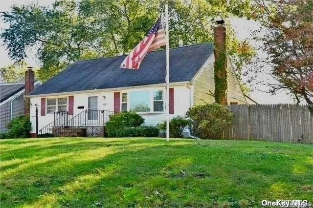 62 Murdock Street South Huntington, NY 11746
