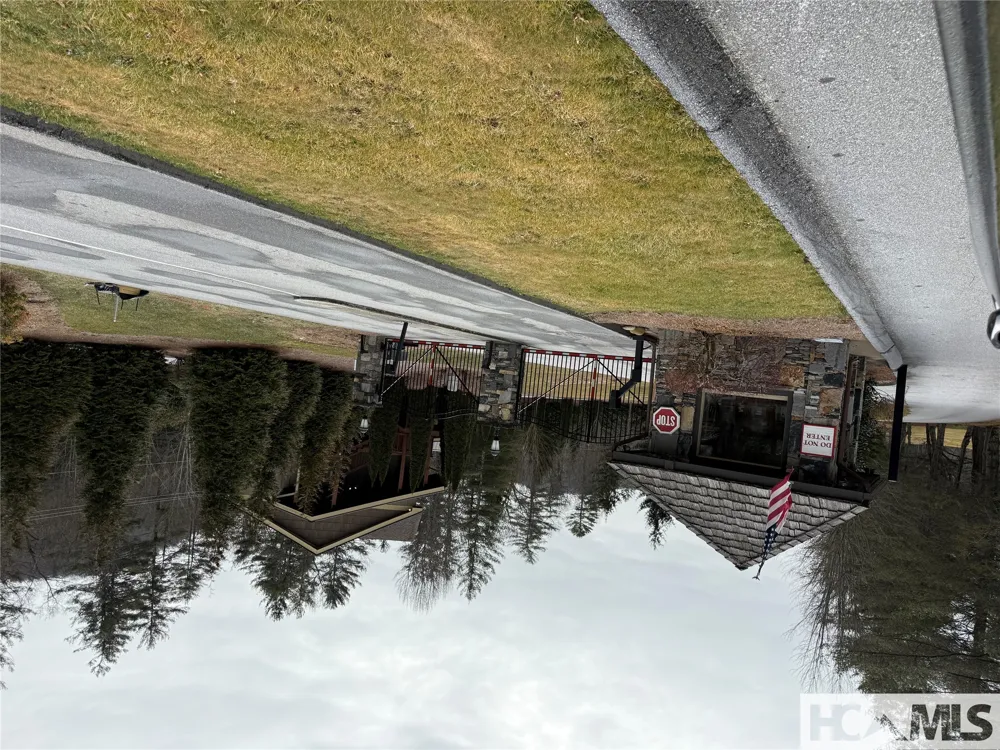 36 Rock Mountain Rd Sapphire, NC 28774