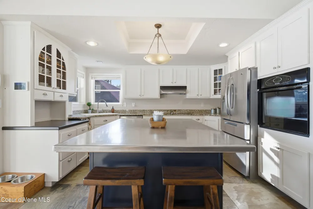 758 Meadowood Road Sandpoint, ID 83864