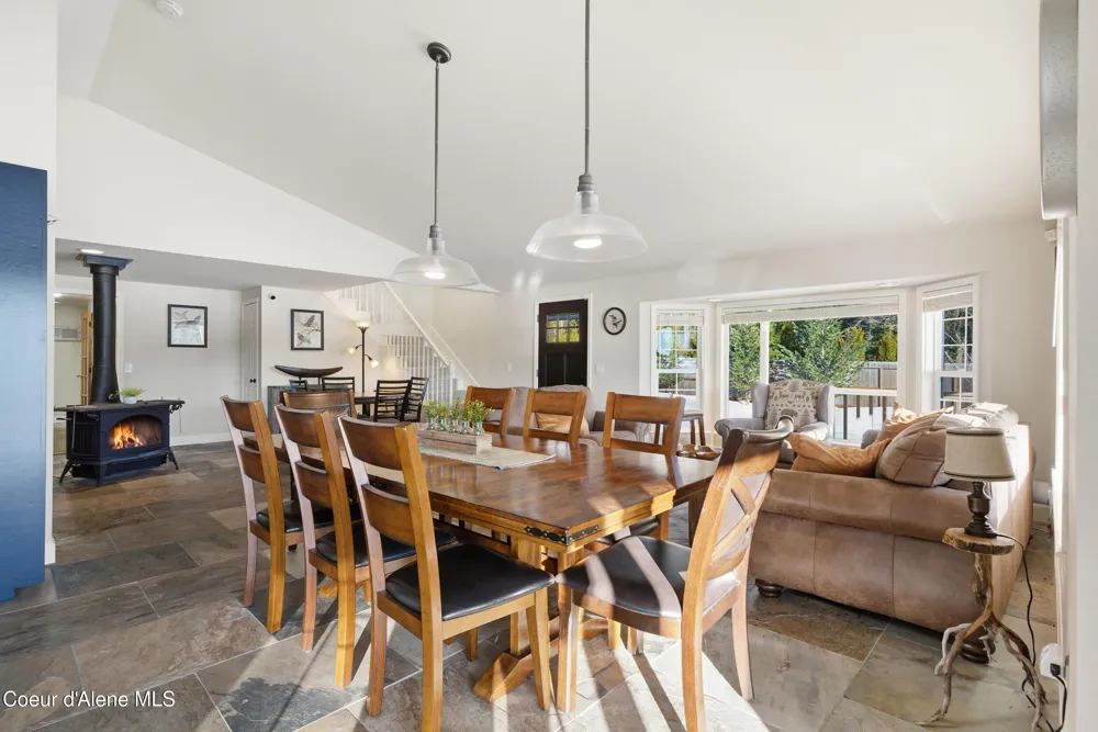 758 Meadowood Road Sandpoint, ID 83864