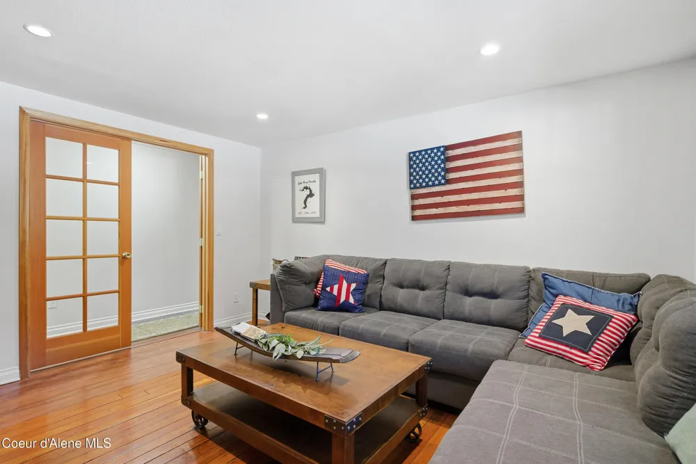 758 Meadowood Road Sandpoint, ID 83864