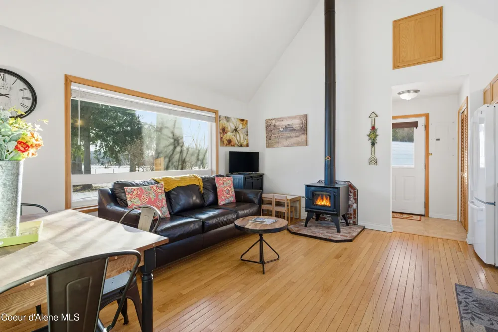 758 Meadowood Road Sandpoint, ID 83864