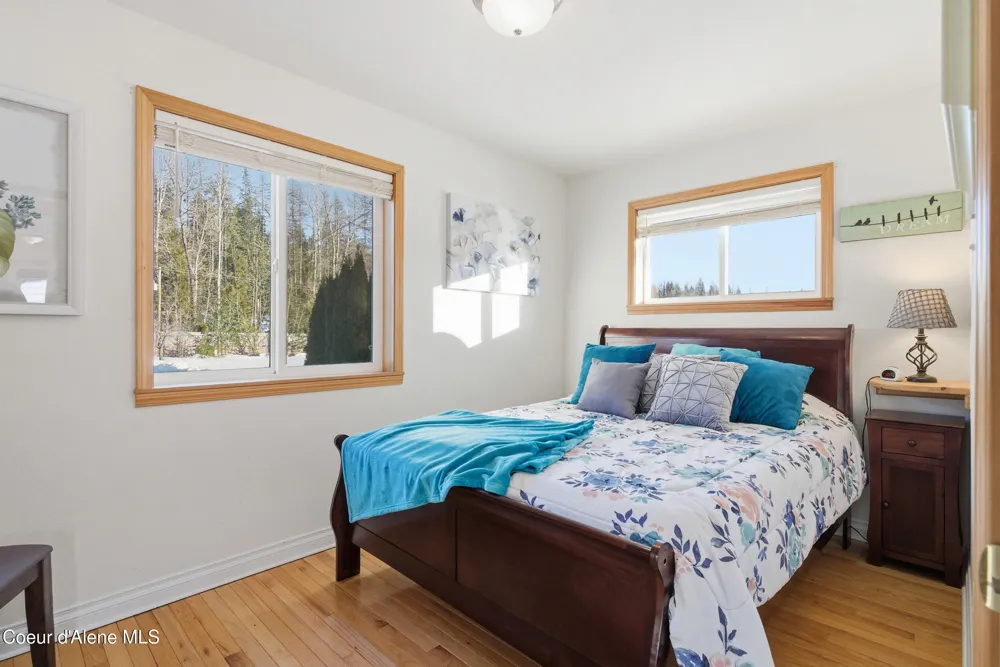 758 Meadowood Road Sandpoint, ID 83864