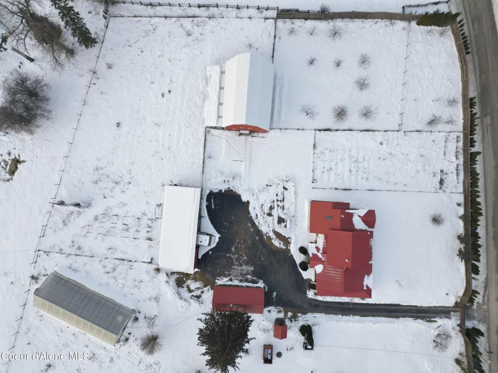 758 Meadowood Road Sandpoint, ID 83864