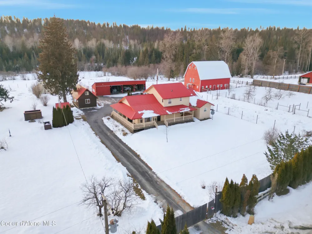 758 Meadowood Road Sandpoint, ID 83864