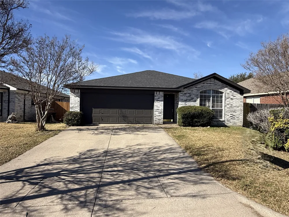 8175 Waterside Trail