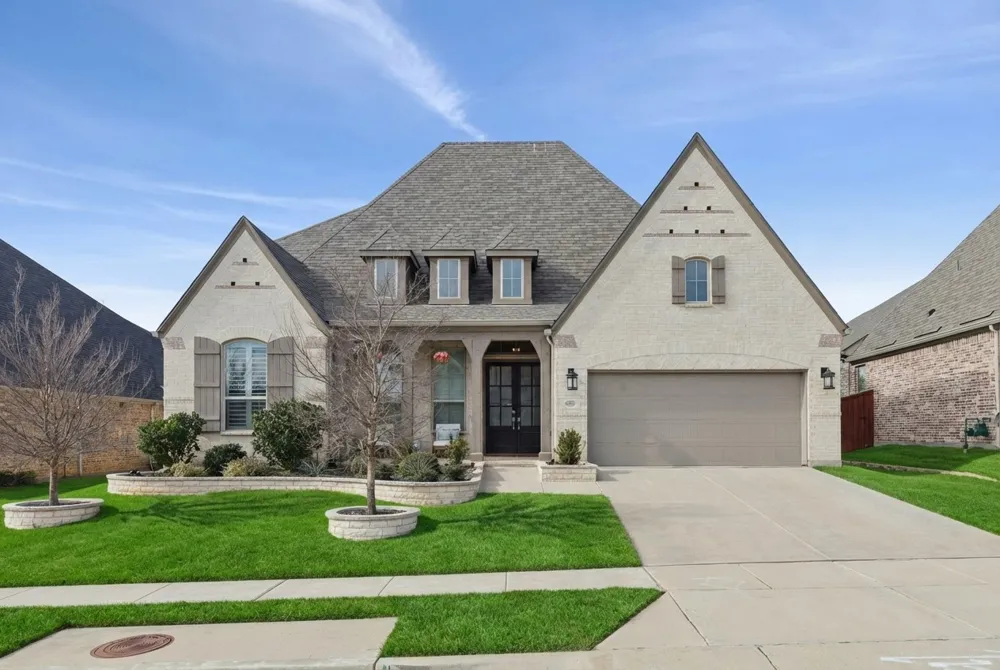 9301 Pecan Woods Trail