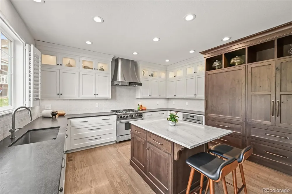 2090 Bellavista Street