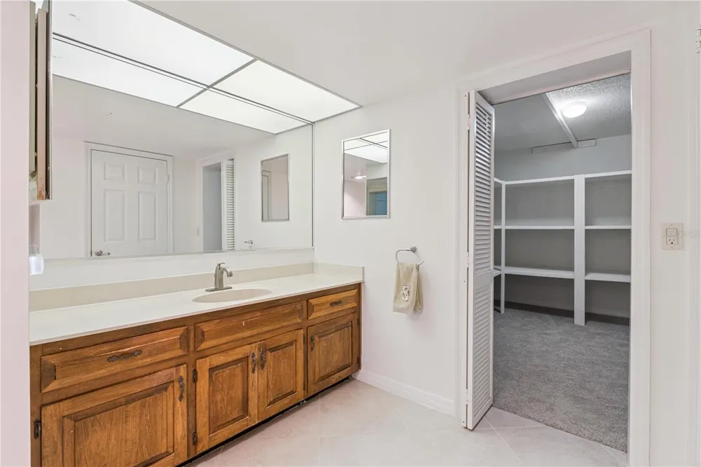 6204 MASTERS BOULEVARD #202 Orlando, FL 32819