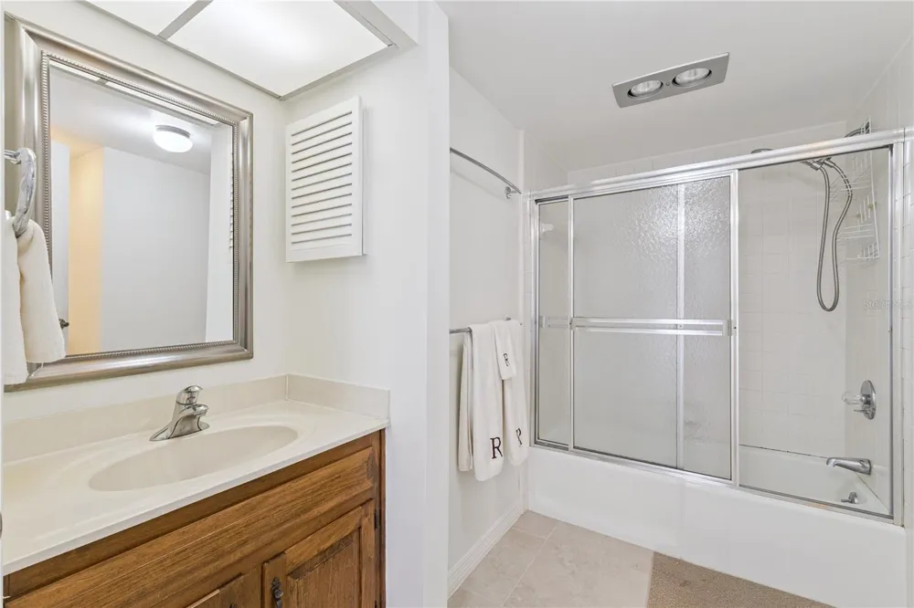 6204 MASTERS BOULEVARD #202 Orlando, FL 32819