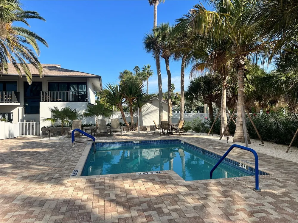 1001 POINT OF ROCKS ROAD #308 Sarasota, FL 34242