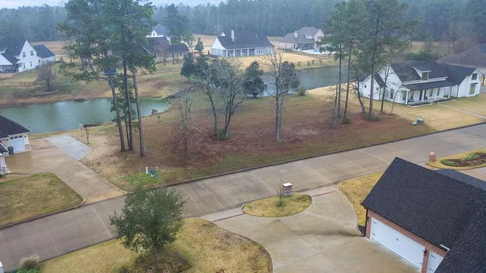106 Southern Hills Drive Lufkin, TX 75901